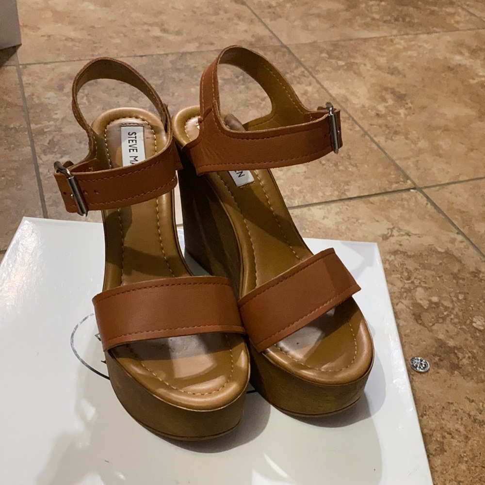 Candis Wedge